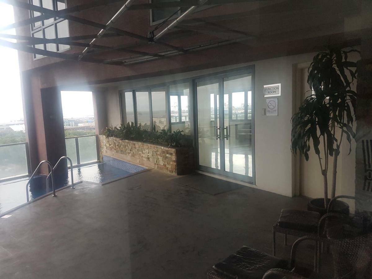 Eton Baypark Apartment Manila Exterior photo